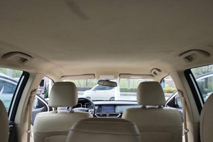 Used Zotye Domy X5 2017 Upgraded Model 1.5T Manual Luxury Version Headliner