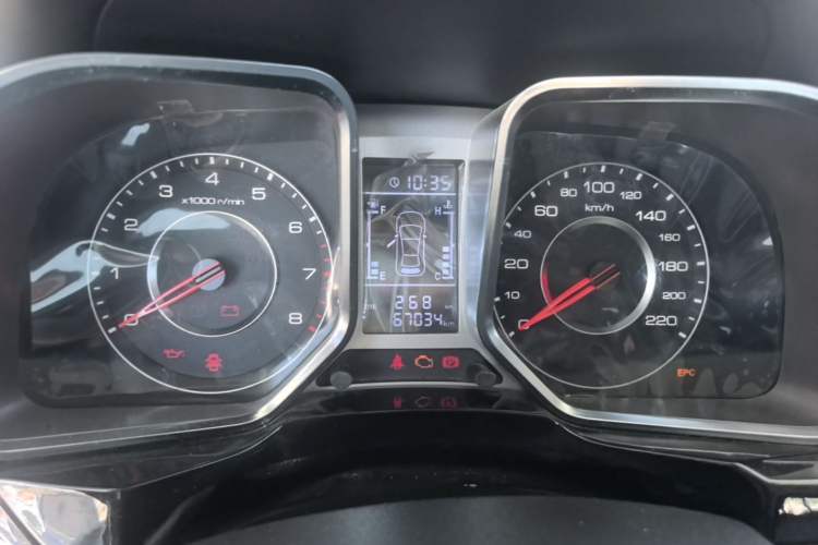 Used Zotye Domy X5 2017 Upgraded Model 1.5T Manual Luxury Edition Instrument Cluster