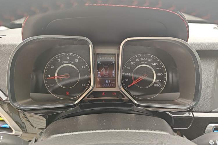Used Zotye Domy X5 2017 Classic Edition 1.5T CVT Supreme Model Instrument Cluster