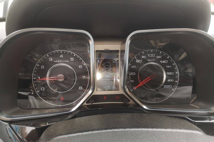 Used Zotye Domy X5 2017 Upgraded Model 1.5T Manual Luxury Version Instrument Cluster