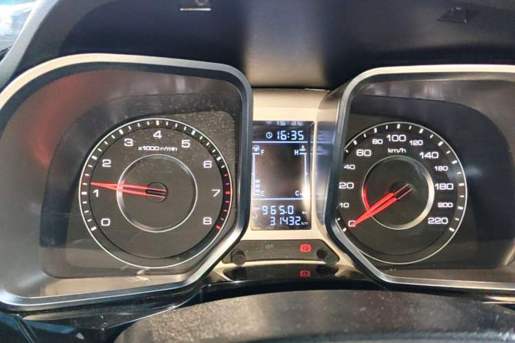 Used Zotye Domy X5 2017 Value Edition 1.6L Manual Comfort Model Instrument Cluster