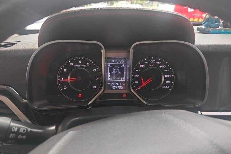 Used Zotye Domy X5 2017 Upgraded Model 1.5T Manual Luxury Edition Instrument Cluster