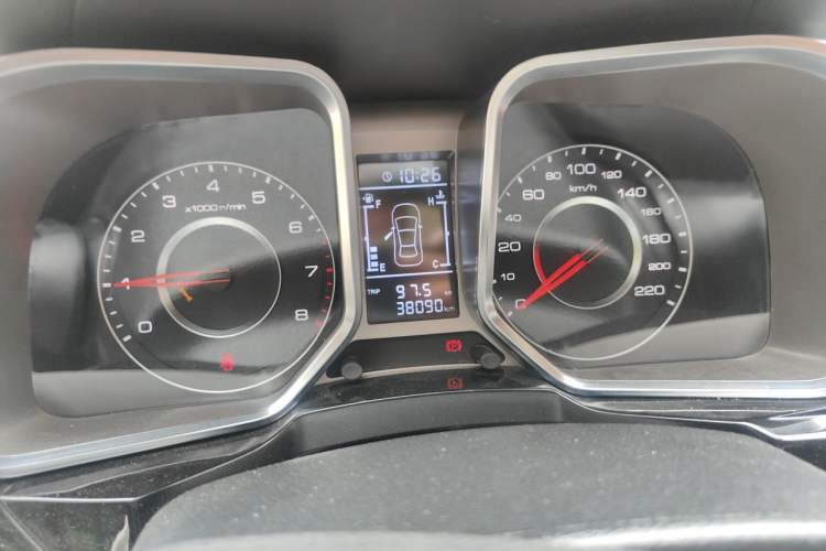 Used Zotye Domy X5 2017 Upgraded Model 1.5T Manual Luxury Edition Instrument Cluster