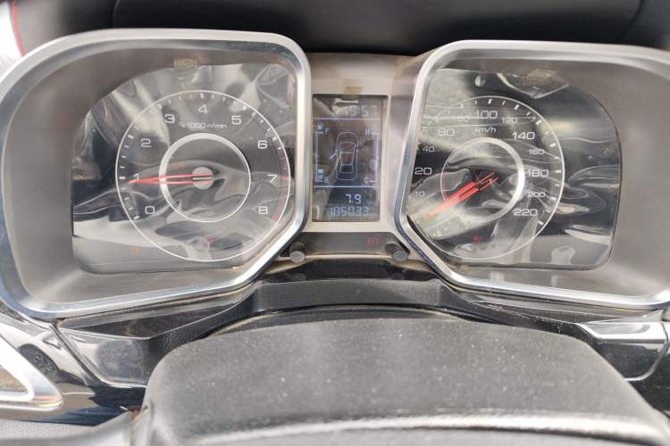 Used Zotye Domy X5 2017 Upgraded Model 1.5T Manual Luxury Edition Instrument Cluster