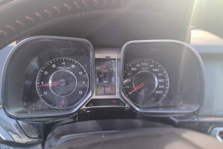 Used Zotye Domy X5 2017 Upgraded Model 1.5T Manual Luxury Version Instrument Cluster