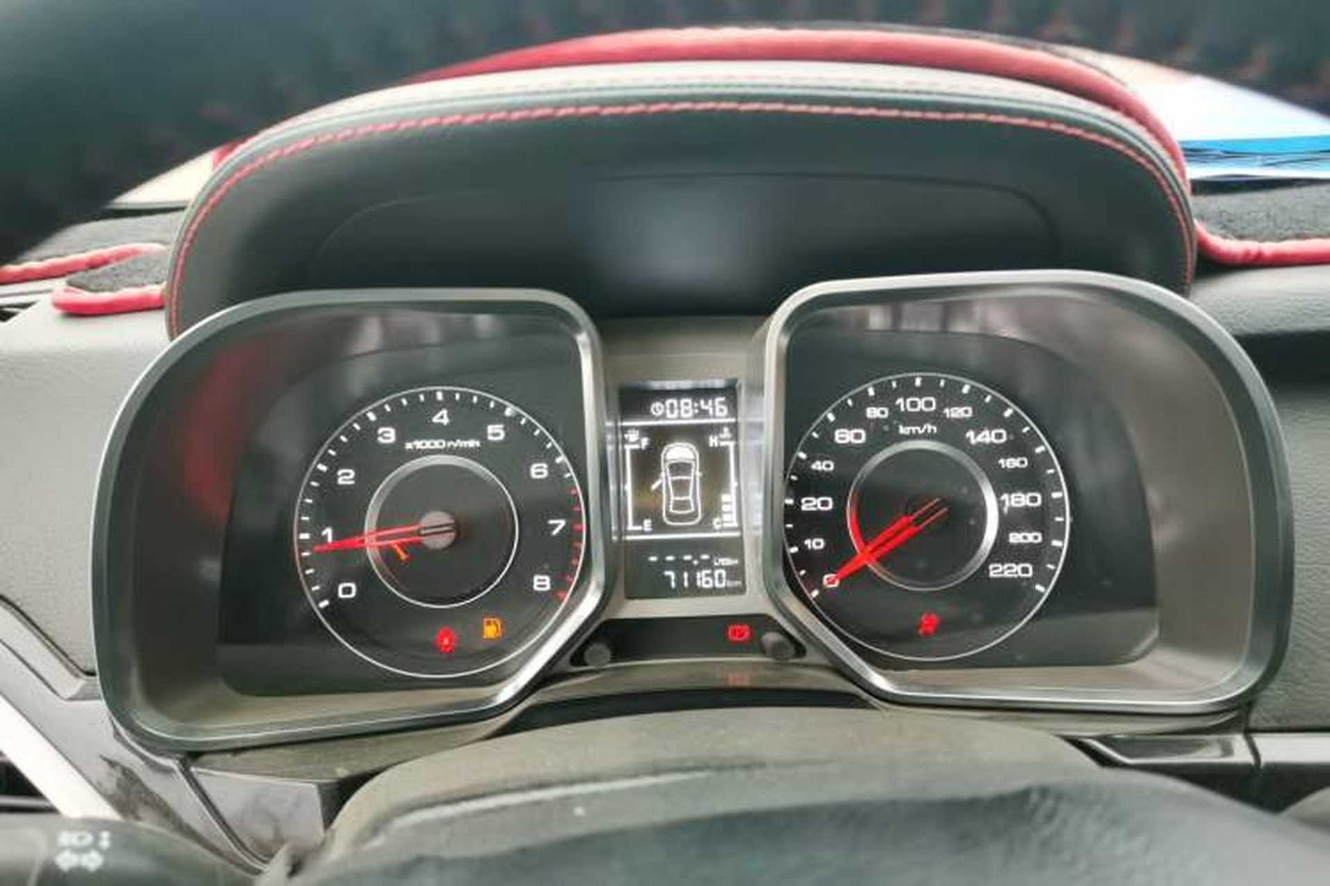 Used Zotye Domy X5 2017 Classic Edition 1.5T Manual Luxury Model Instrument Cluster