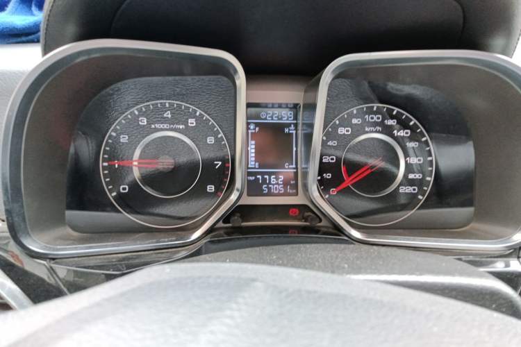 Used Zotye Domy X5 2017 Upgraded Model 1.5T Manual Luxury Version Instrument Cluster