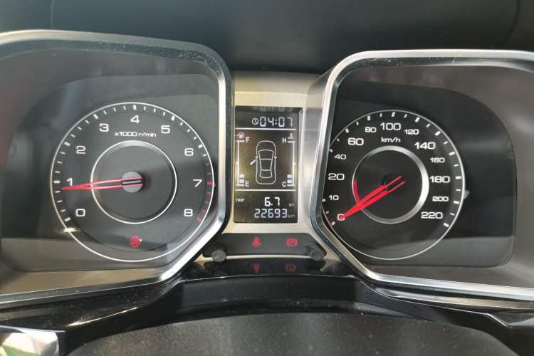 Used Zotye Domy X5 2017 Platinum Edition 1.5T Manual Luxury Model Instrument Cluster