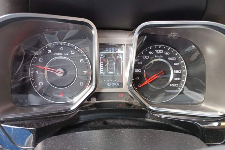 Used Zotye Domy X5 2017 Classic Edition 1.5T Manual Luxury Model Instrument Cluster