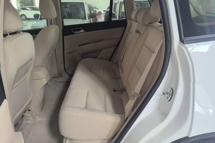 Used Zotye Domy X5 2017 Value Edition 1.6L Manual Fashion Model Interior 1