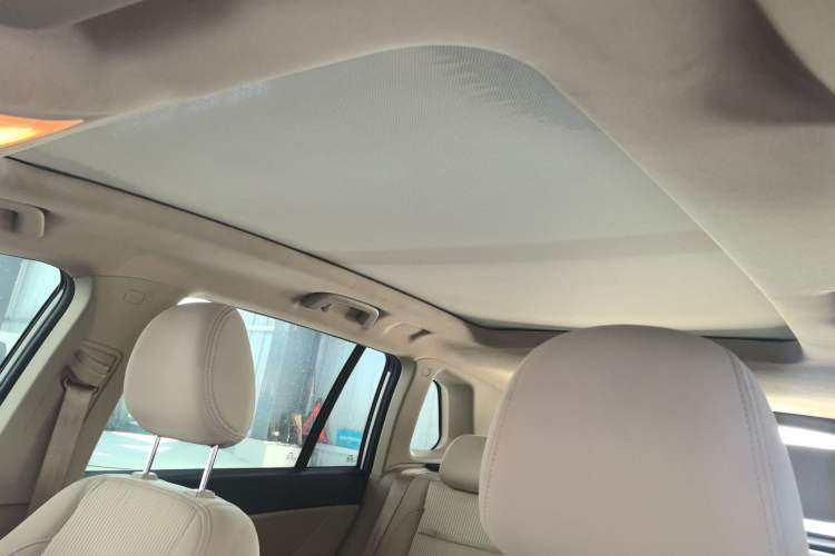 Used Zotye Domy X5 2017 Value Edition 1.6L Manual Fashion Model Interior 5