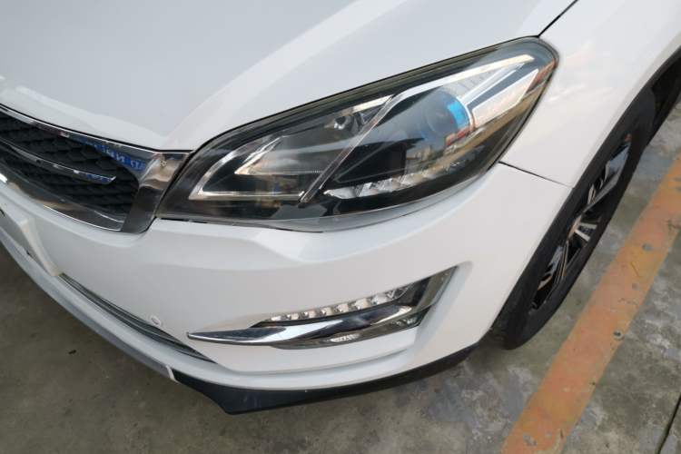 Used Zotye Domy X5 2017 Classic Edition 1.5T CVT Supreme Model Left Front Headlight