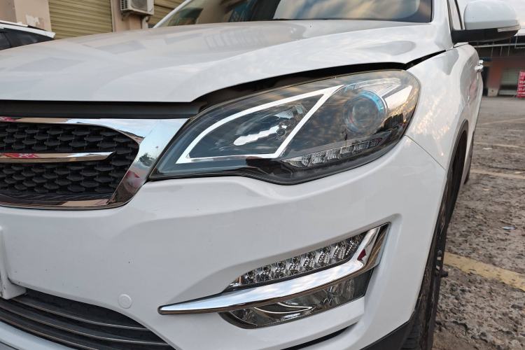 Used Zotye Domy X5 2017 Platinum Edition 1.5T Manual Luxury Model Left Front Headlight