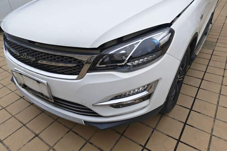Used Zotye Domy X5 2017 Upgraded Model 1.5T CVT Governor Edition Left Front Headlight
