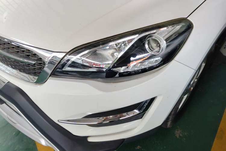 Used Zotye Domy X5 2017 Value Edition 1.6L Manual Comfort Model Left Front Headlight