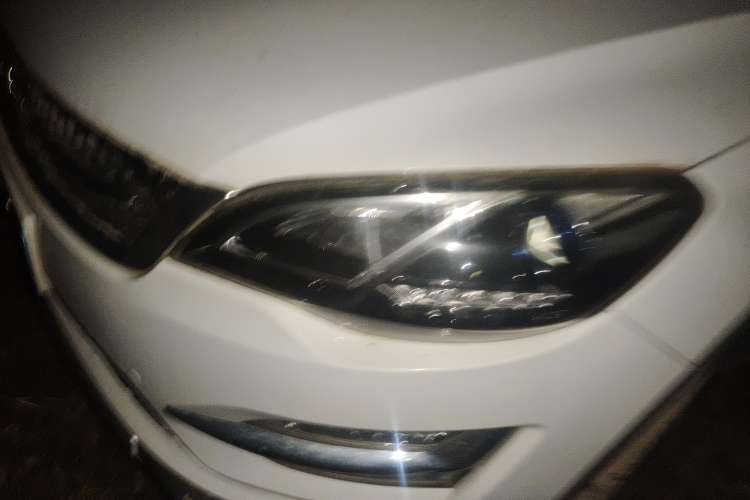 Used Zotye Domy X5 2017 Upgraded Model 1.5T CVT Landlord Edition Left Front Headlight