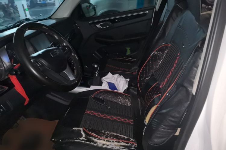 Used Zotye Domy X5 2017 Upgraded Model 1.5T Manual Luxury Edition Left Front Seat