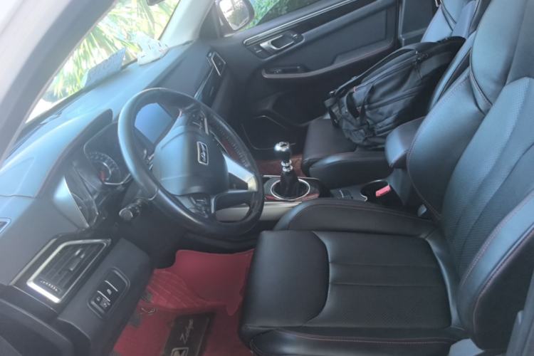 Used Zotye Domy X5 2017 Upgraded Model 1.5T Manual Luxury Edition Left Front Seat
