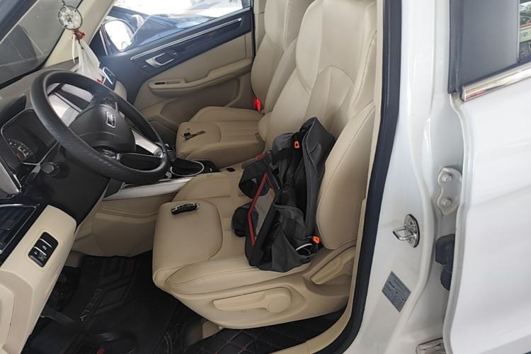 Used Zotye Domy X5 2017 Upgraded Model 1.5T CVT Landlord Edition Left Front Seat