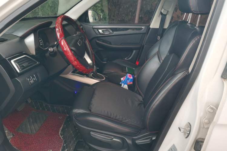 Used Zotye Domy X5 2017 Upgraded Model 1.5T CVT Landlord Edition Left Front Seat