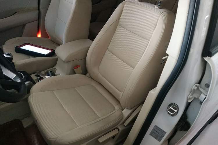 Used Zotye Domy X5 2017 Value Edition 1.6L Manual Comfort Model Left Front Seat
