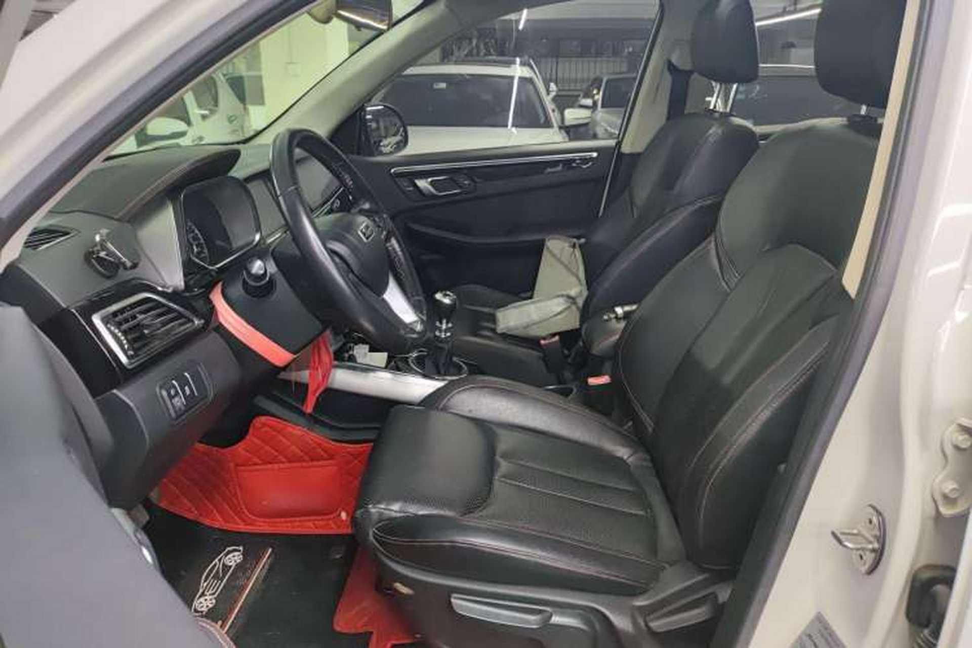 Used Zotye Domy X5 2017 Upgraded Model 1.5T Manual Luxury Edition Left Front Seat