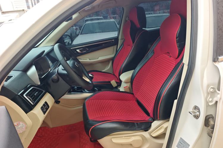 Used Zotye Domy X5 2017 Upgraded Model 1.5T Manual Luxury Version Left Front Seat