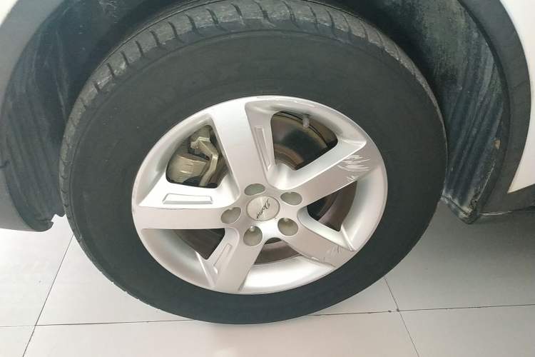 Used Zotye Domy X5 2017 Value Edition 1.6L Manual Comfort Model Left Front Wheel Hub