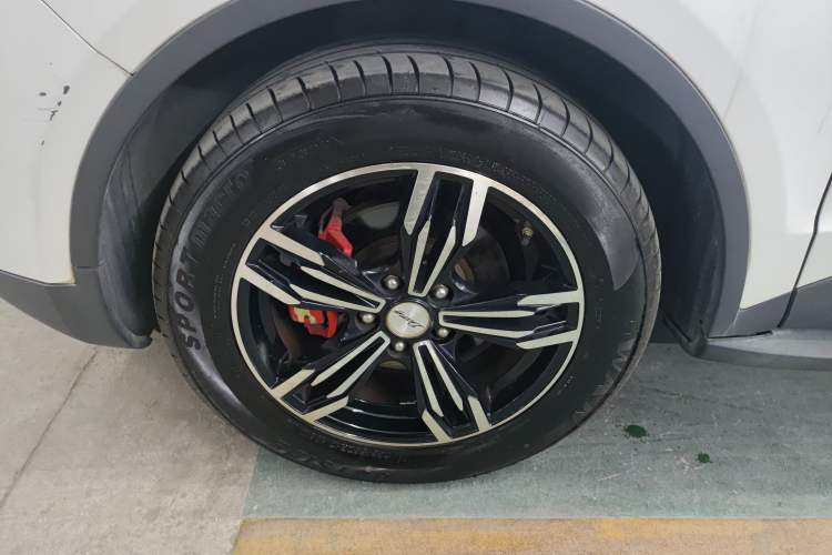 Used Zotye Domy X5 2017 Upgraded Model 1.5T Manual Luxury Edition Left Front Wheel Hub