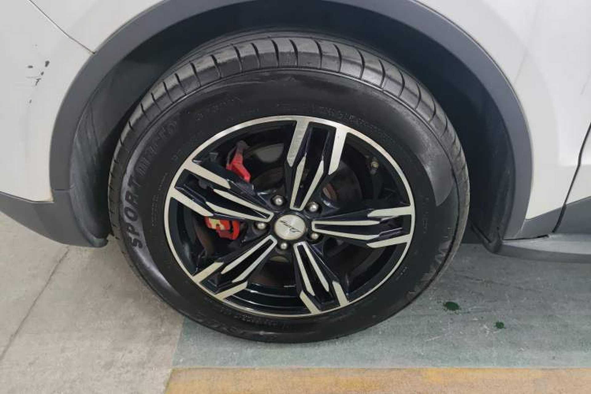 Used Zotye Domy X5 2017 Upgraded Model 1.5T Manual Luxury Edition Left Front Wheel Hub