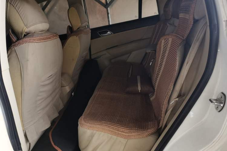 Used Zotye Domy X5 2017 Value Edition 1.6L Manual Fashion Model Left Rear Seat