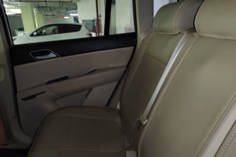 Used Zotye Domy X5 2017 Value Edition 1.6L Manual Fashion Model Left Rear Seat