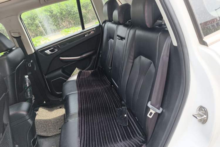 Used Zotye Domy X5 2017 Upgraded Model 1.5T Manual Supreme Edition Left Rear Seat