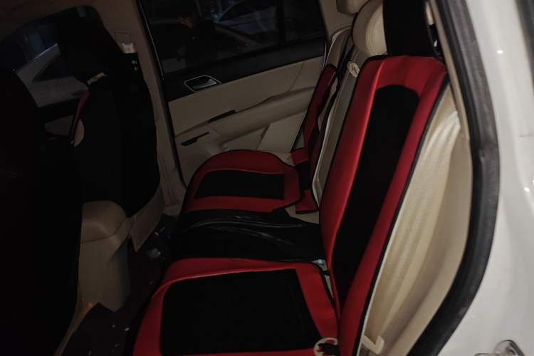 Used Zotye Domy X5 2017 Value Edition 1.6L Manual Fashion Model Left Rear Seat