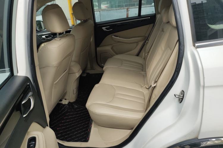 Used Zotye Domy X5 2017 Upgraded Model 1.5T Manual Luxury Version Left Rear Seat