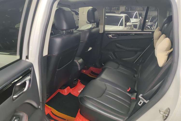 Used Zotye Domy X5 2017 Upgraded Model 1.5T Manual Luxury Edition Left Rear Seat