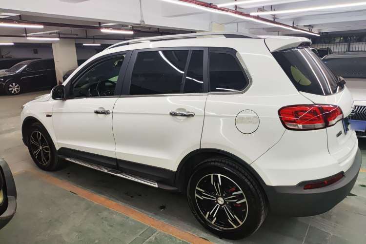 Used Zotye Domy X5 2017 Upgraded Model 1.5T Manual Luxury Edition Left Side