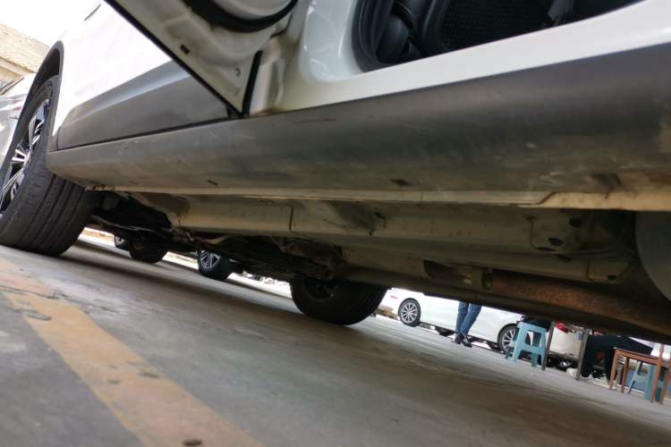 Used Zotye Domy X5 2017 Classic Edition 1.5T CVT Supreme Model Left Side Sill