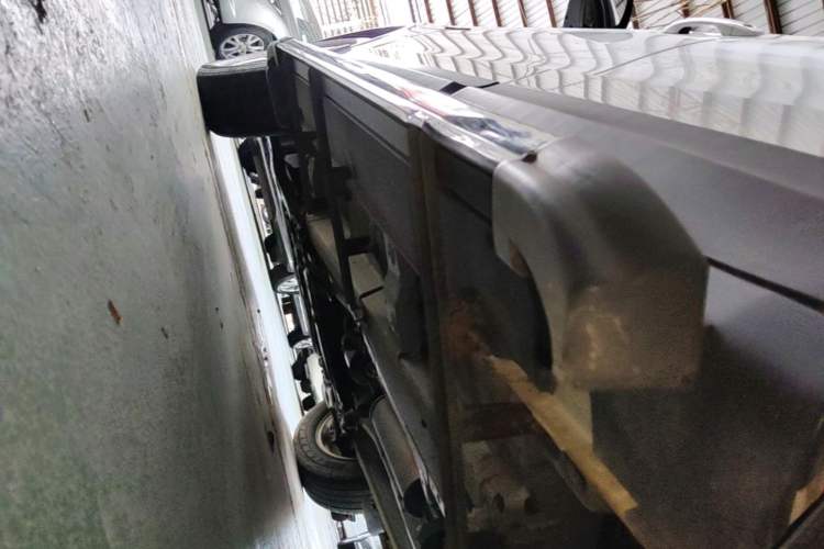 Used Zotye Domy X5 2017 Value Edition 1.6L Manual Comfort Model Left Side Sill