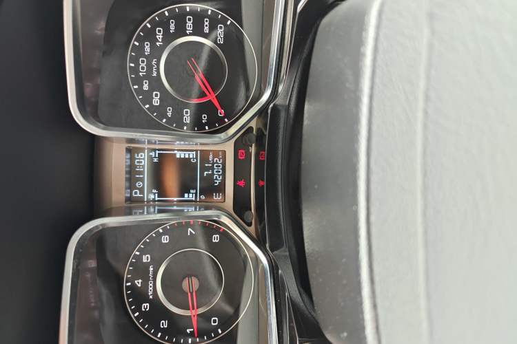 Used Zotye Domy X5 2017 Classic Edition 1.5T CVT Supreme Model Odometer Close Up