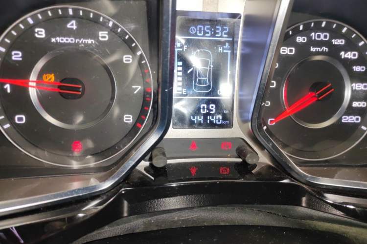 Used Zotye Domy X5 2017 Value Edition 1.6L Manual Fashion Model Odometer Close Up