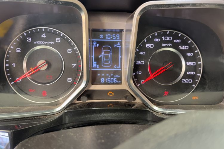 Used Zotye Domy X5 2017 Value Edition 1.6L Manual Comfort Model Odometer Close Up