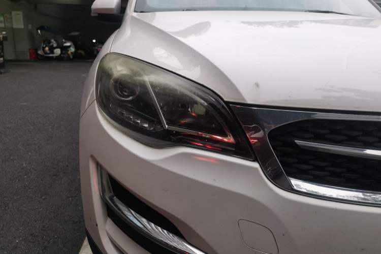 Used Zotye Domy X5 2017 Value Edition 1.6L Manual Comfort Model Right Front Headlight