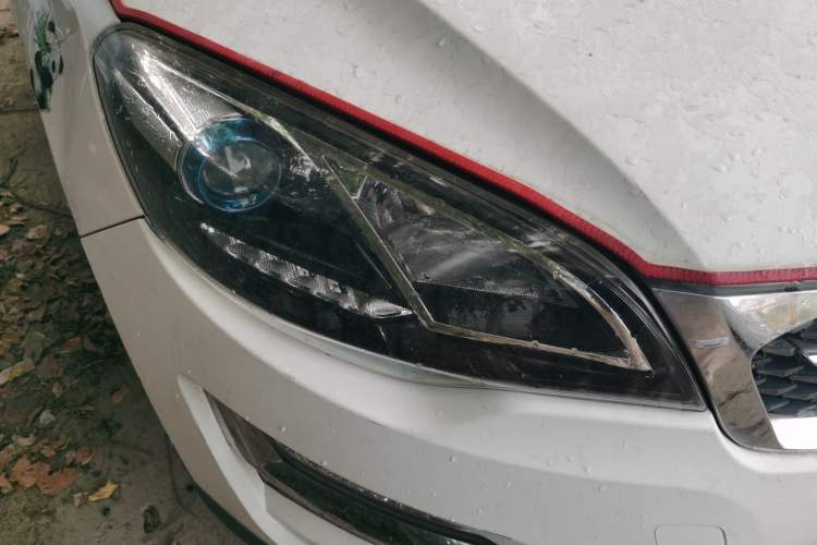 Used Zotye Domy X5 2017 Upgraded Model 1.5T CVT Landlord Edition Right Front Headlight
