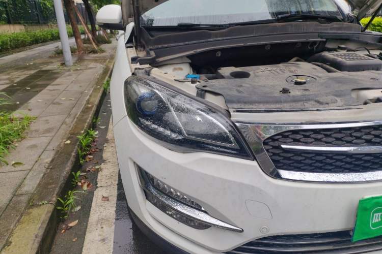 Used Zotye Domy X5 2017 Upgraded Model 1.5T CVT Landlord Edition Right Front Headlight