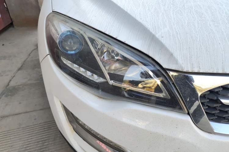 Used Zotye Domy X5 2017 Platinum Edition 1.5T Manual Luxury Model Right Front Headlight