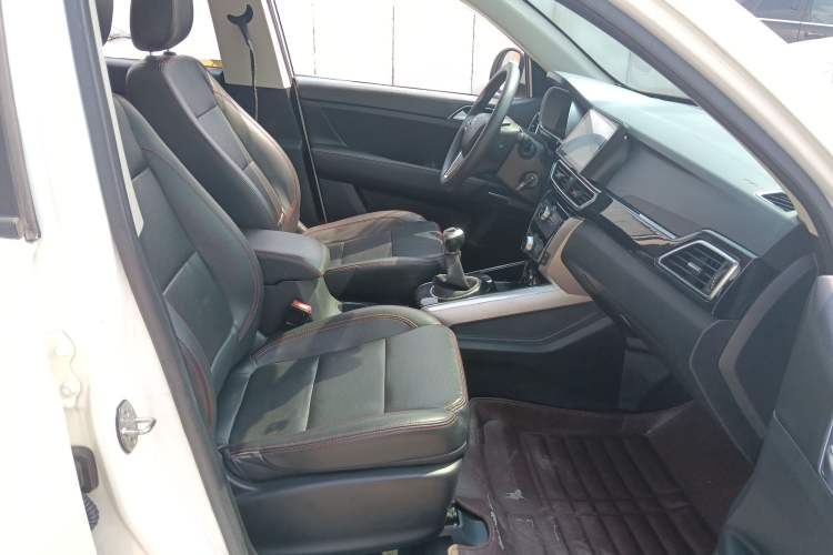 Used Zotye Domy X5 2017 Value Edition 1.6L Manual Fashion Model Right Front Seat