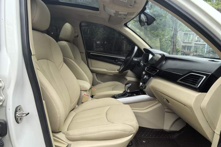 Used Zotye Domy X5 2017 Upgraded Model 1.5T CVT Landlord Edition Right Front Seat
