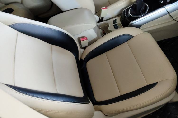 Used Zotye Domy X5 2017 Value Edition 1.6L Manual Comfort Model Right Front Seat