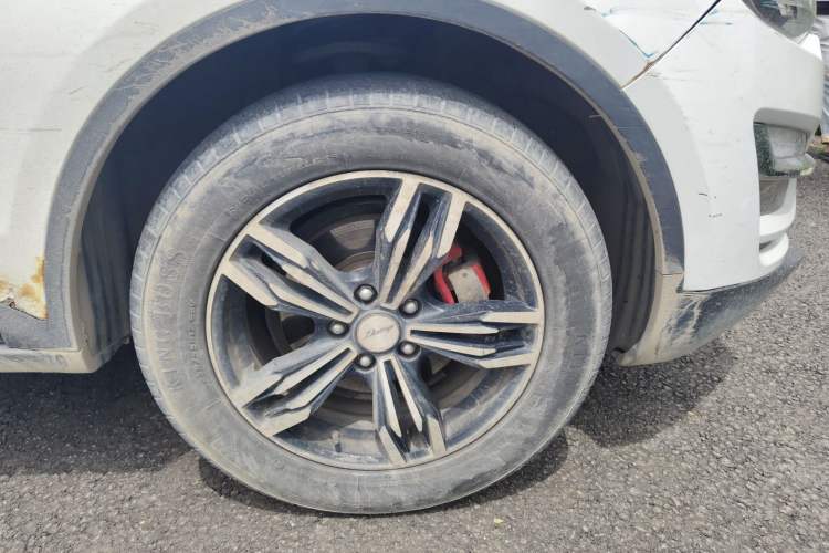 Used Zotye Domy X5 2017 Upgraded Model 1.5T Manual Luxury Edition Right Front Wheel Hub